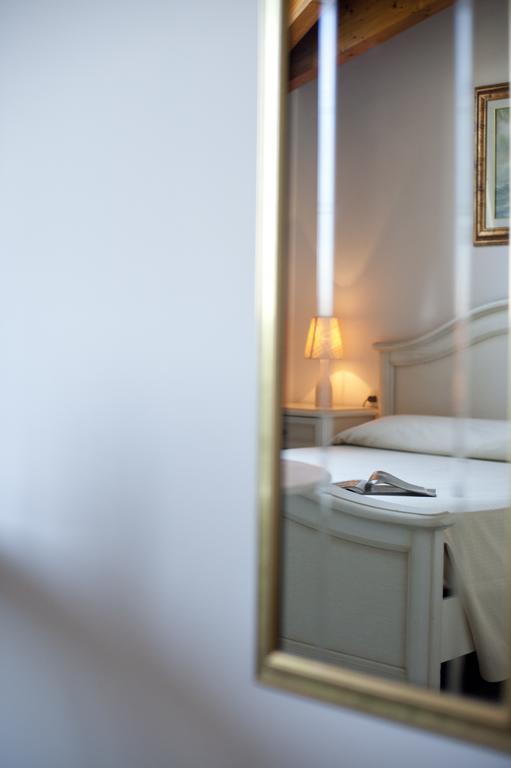 Hotel Caselle Сан-Лаццаро-ді-Савена Екстер'єр фото